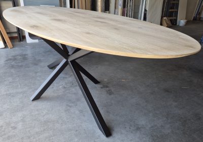 eettafel eiken - ovaal + spinpoot 5x5cm